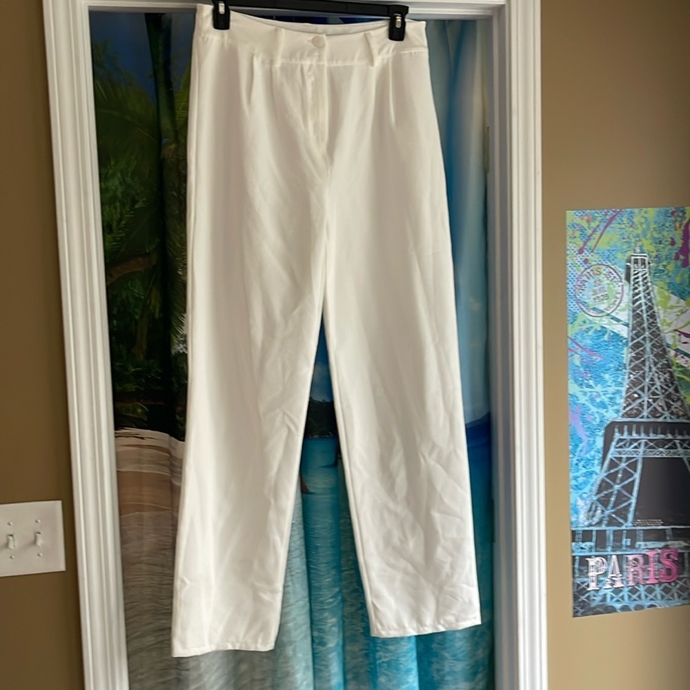 NWT women’s light cream trousers 16